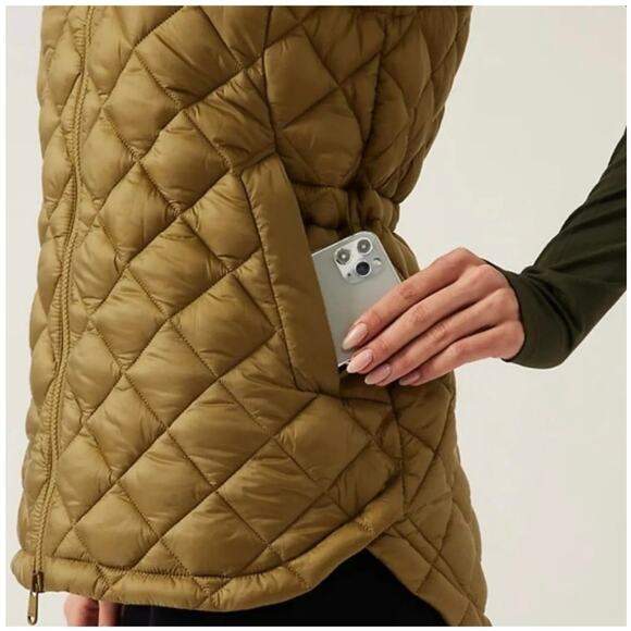 Athleta Whisper Featherless Puffer Vest Quilted Acacia Olive Water Repellent 2X - Picture 2 of 8